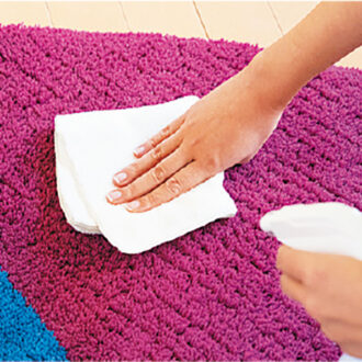 畳やじゅうたんを拭く。