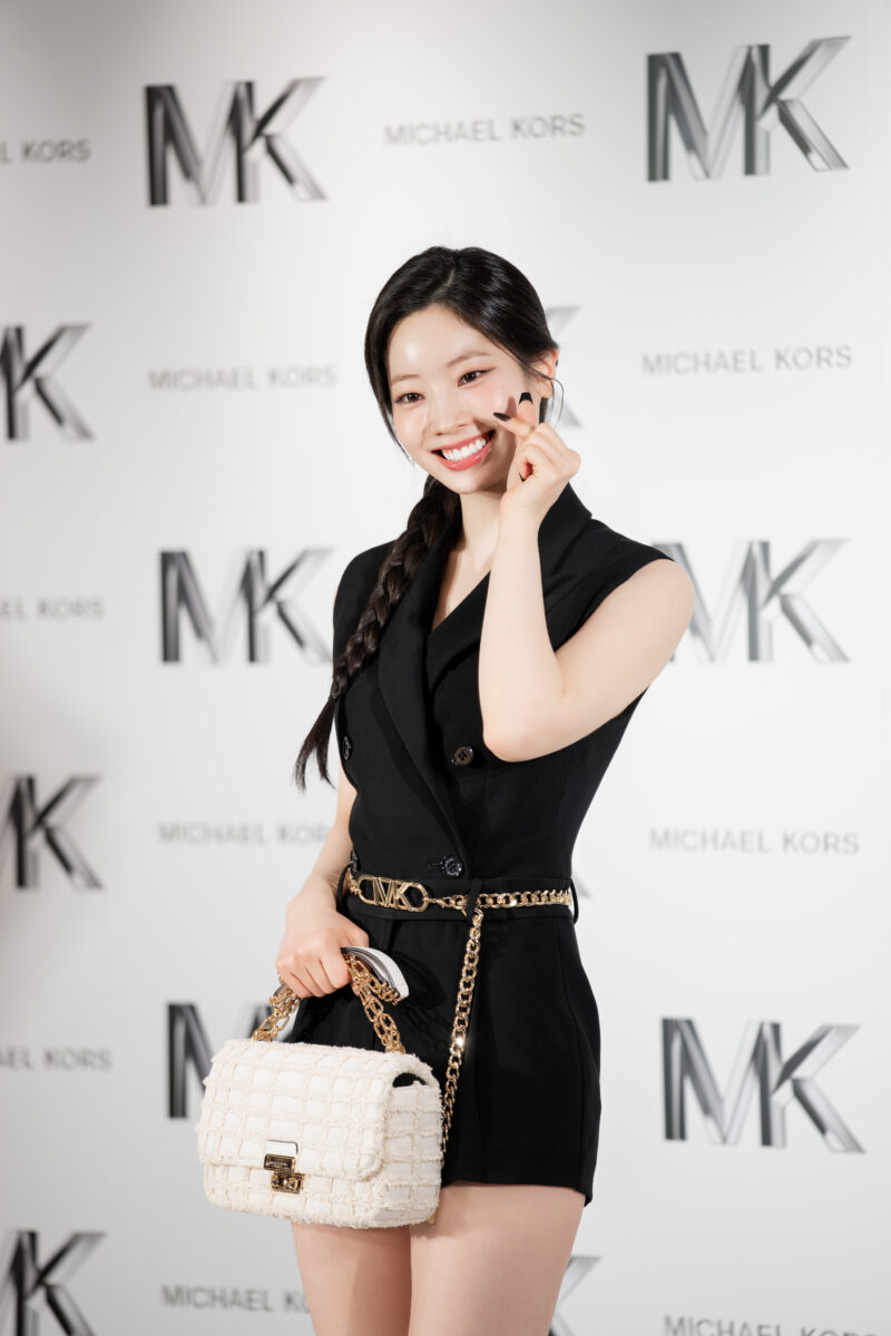 TWICE ダヒョン MICHAELKORS