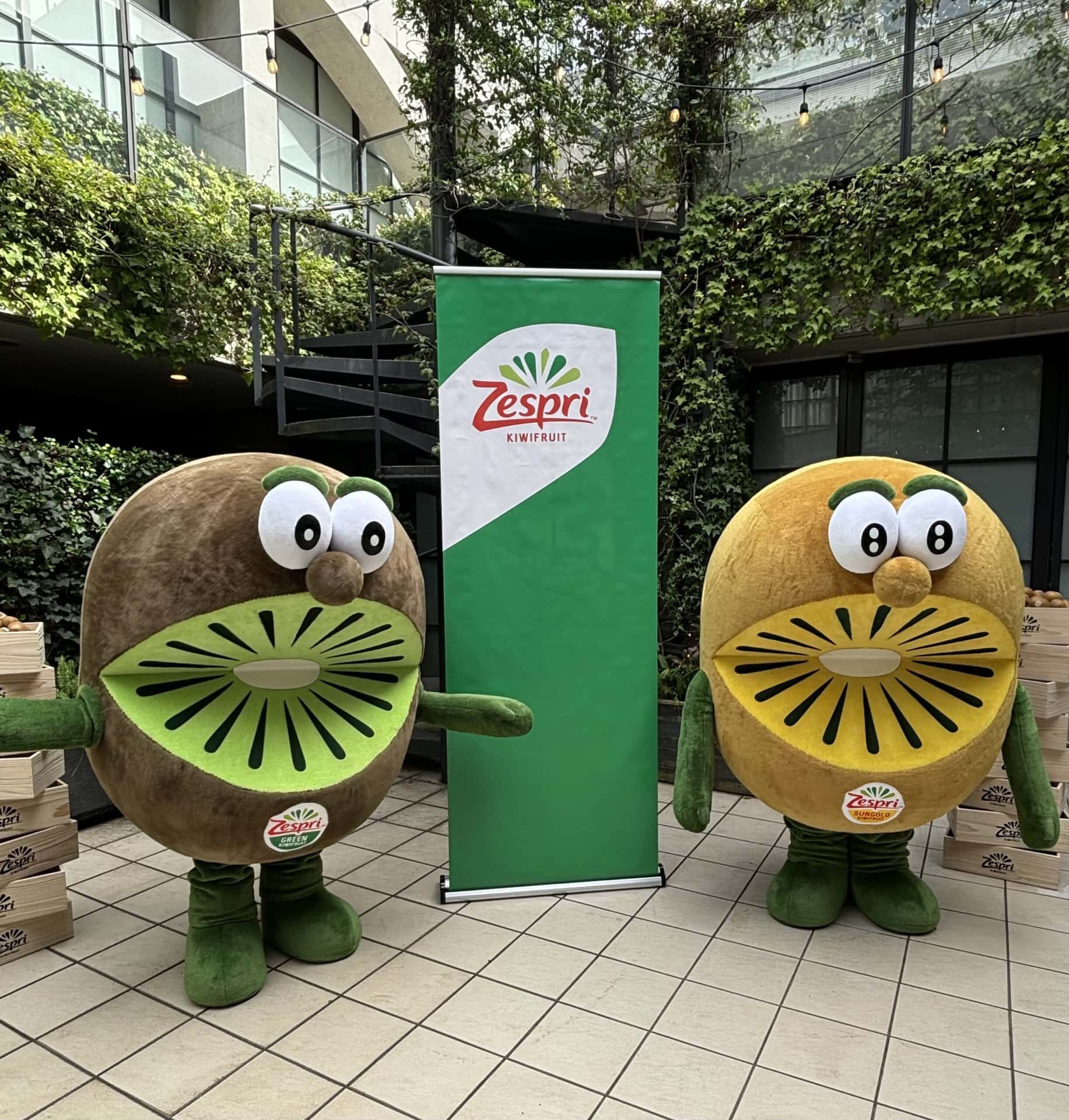 キウイブラザーズも登場！】「ゼスプリ」がファンミーティングを開催