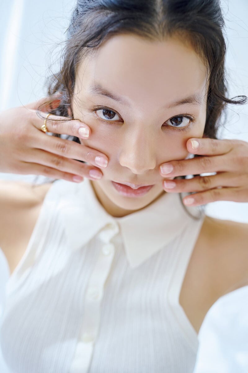 モデル＝織田梨沙