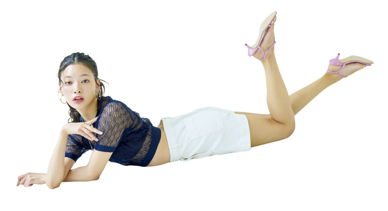 モデル＝織田梨沙