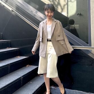 【30代スナップ】「ハーフパンツって難しい…」が一変！ ミラ オーウェンでつくる大人のお仕事コーデ