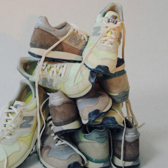 【限定店舗発売】AURALEE × New Balance 475　AURALEE によってアップデートされた475の素材やカラーリング、ディティールをチェック！