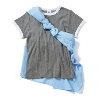 結び目をコンパクトにして脱手抜き感。Tシャツ[２パック、巾着付き]￥8,800（ミラー フォア ジャーナル スタンダード／ジャーナル スタンダード 自由が丘店）シャツ￥4,389（イッカ／コックス）