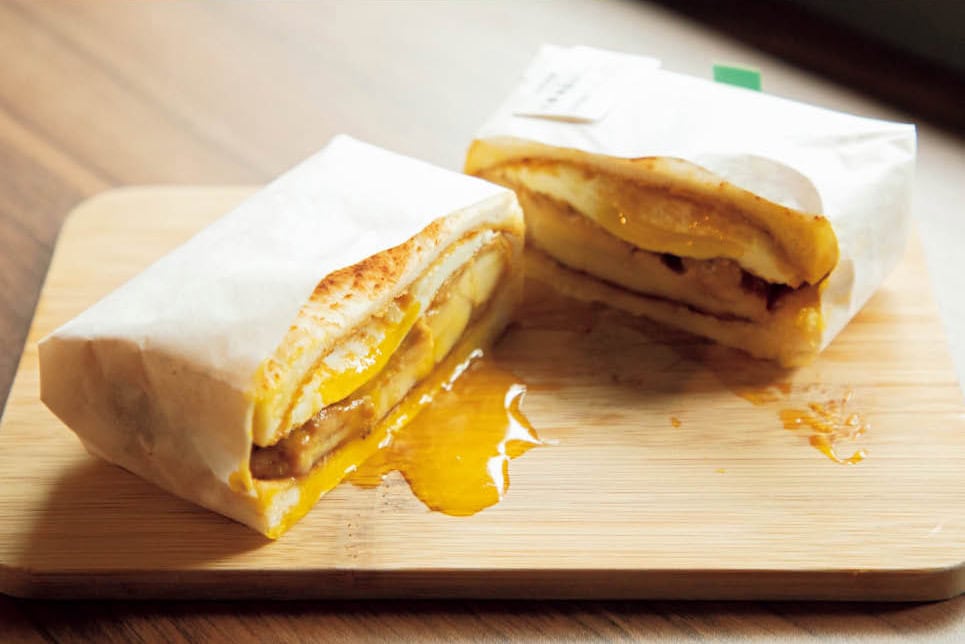 有名な福源のピーナッツバターを使い鶏モモにコクと甘みをプラス(95元)。