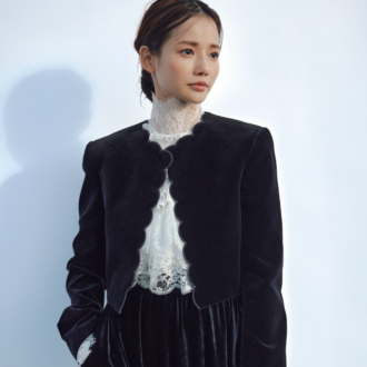 「虎に翼」で演じた“ヒャンちゃん”が話題！ ハ・ヨンスが【クロエ】をクリーンに纏う