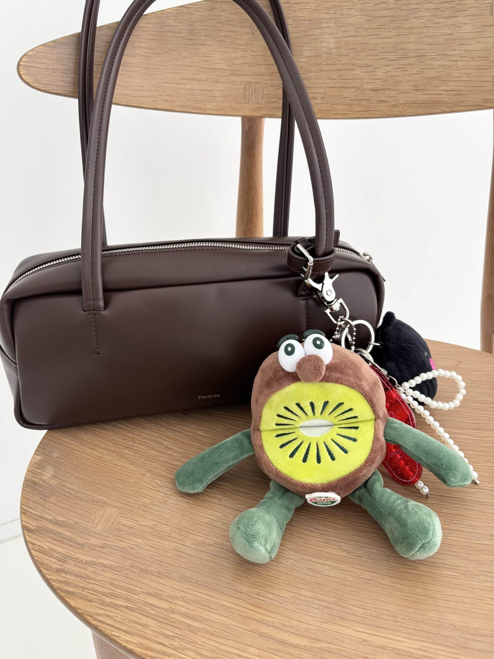 【InReed インレッド 7月号 付録 ゼスプリ キウイブラザーズ ぬいぐるみエコバッグ】バッグにじゃら付けしてみました♡