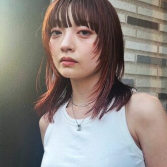 30代ヘアスタイル、ミディアム（正面）、STRAMA