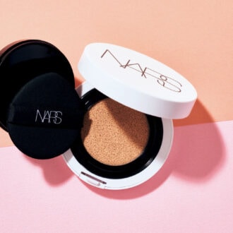 NARS ライトリフレクティング セラムクッションファンデーション