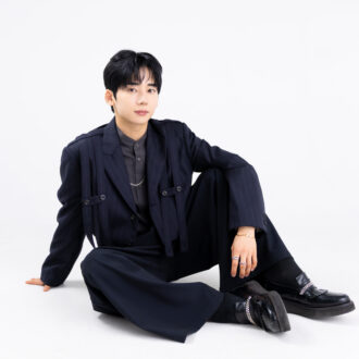 「ONE DANCE─世界で夢を叶える生き方─」YUMEKI／著 Hair&Make/Tadatomo Kenya[Linx] 　Stylist/moena ©新潮社