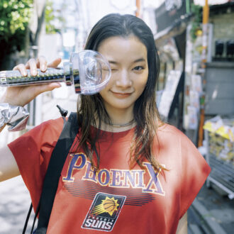 コスパ最強！「アウトドアプロダクツ」のロゴTシャツ着回し術｜残暑を乗り切るおしゃれコーデ4選