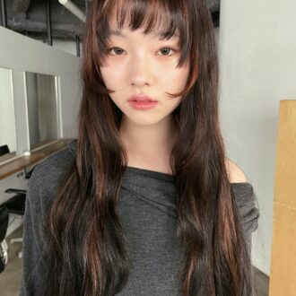【30代必見！】ロングのあか抜け術：顔まわりレイヤーで「今っぽ小顔」＆「脱マンネリ」！