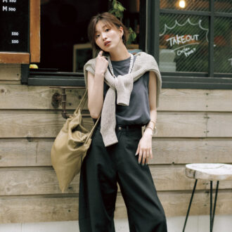 【25年夏】ノースリTシャツ着まわし7選！涼しくおしゃれに見せるレイヤード術とは？