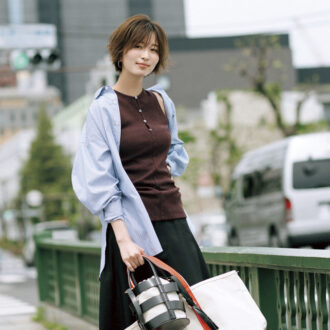 【冷房対策も着まわしも！】ストライプシャツで夏のおしゃれ5Days着こなし術
