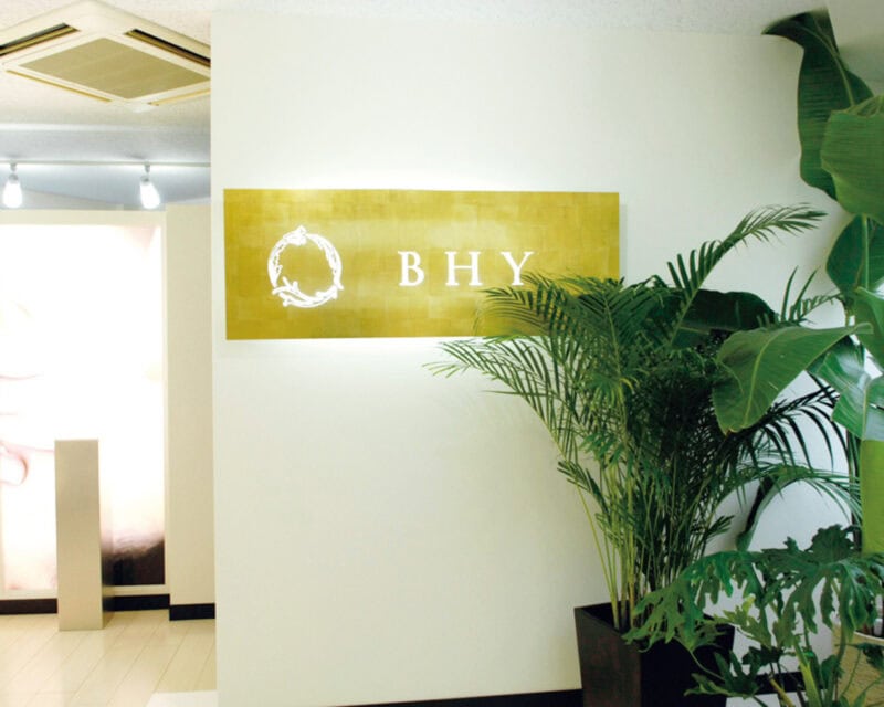 『BHY』