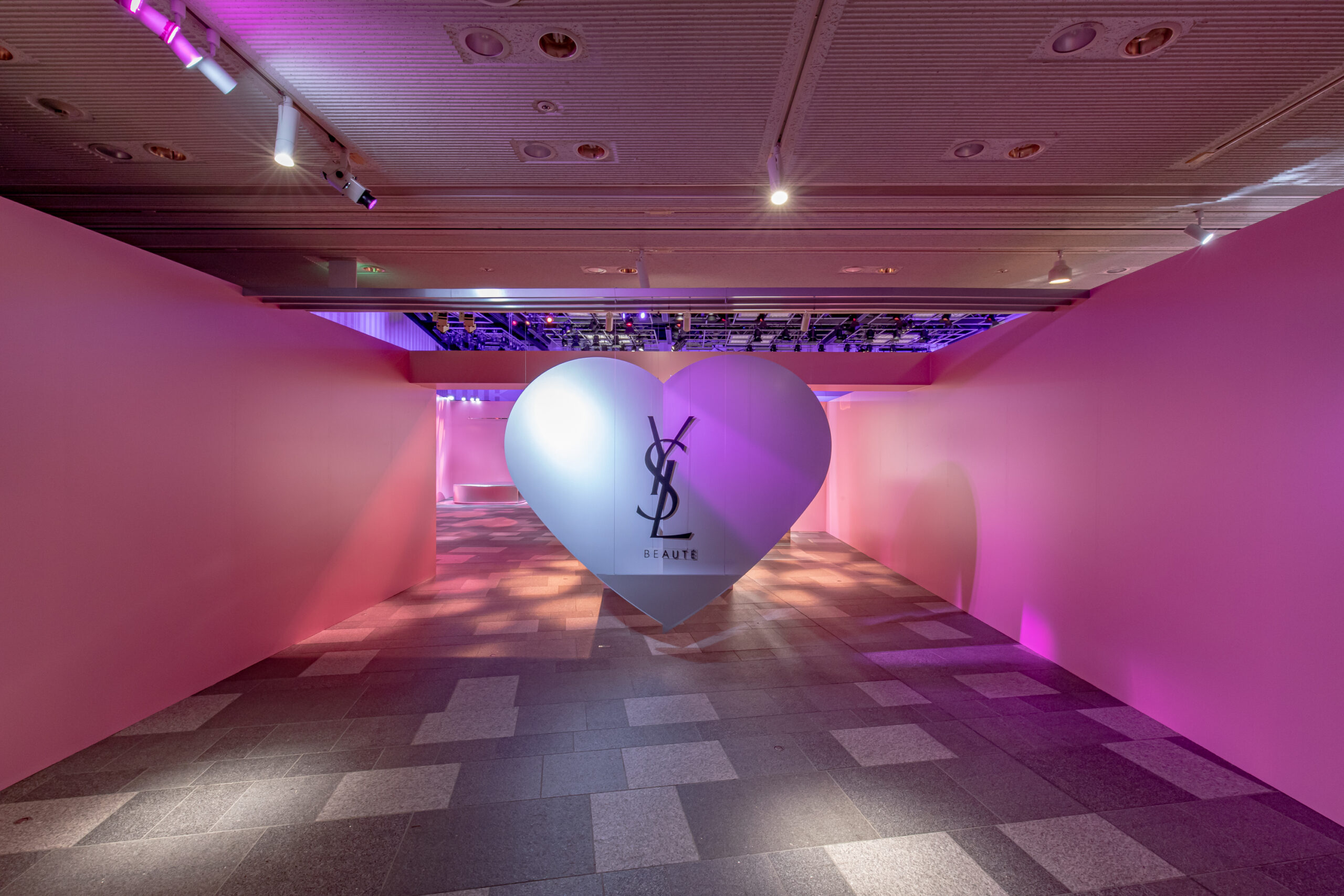 YSL BEAUTY LOVE GAME TOKYO UNDERGROUND