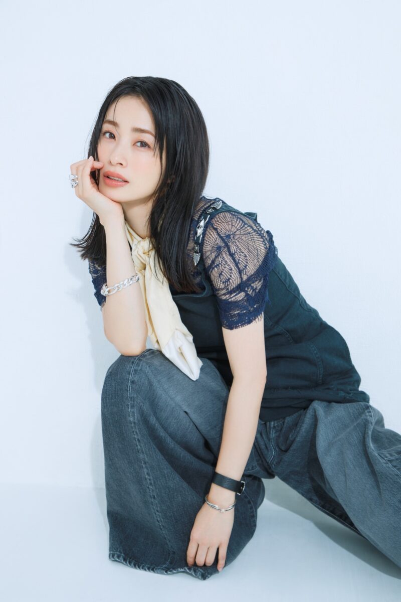 上戸彩　InRed　Cover