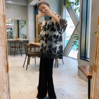 【30代スナップ】重くならない黒コーデ術。小物で仕上げる抜け感スタイル