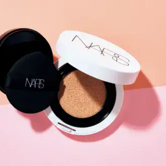 NARS  ライトリフレクティング セラムクッションファンデーション