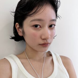 30代ヘアスタイル、外ハネウェットボブ、nanuk