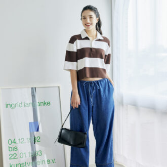 【横田美憧】の私服公開！トレンドの「ラガーシャツ」はお腹チラ見せでヘルシーに着こなす