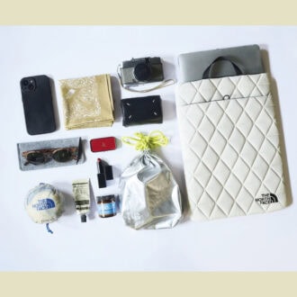 【バッグの中身】ザ・ノース・フェイスのバッグパックが相棒！フリーランスPR佐竹彩さんの愛用品
