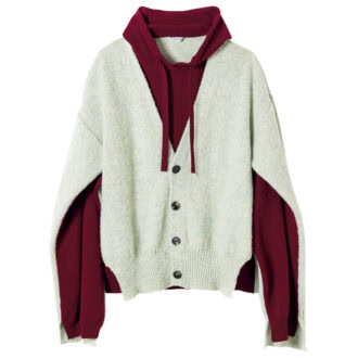 セーター￥446,600（ロエベ／ロエベ ジャパン クライアントサービス）