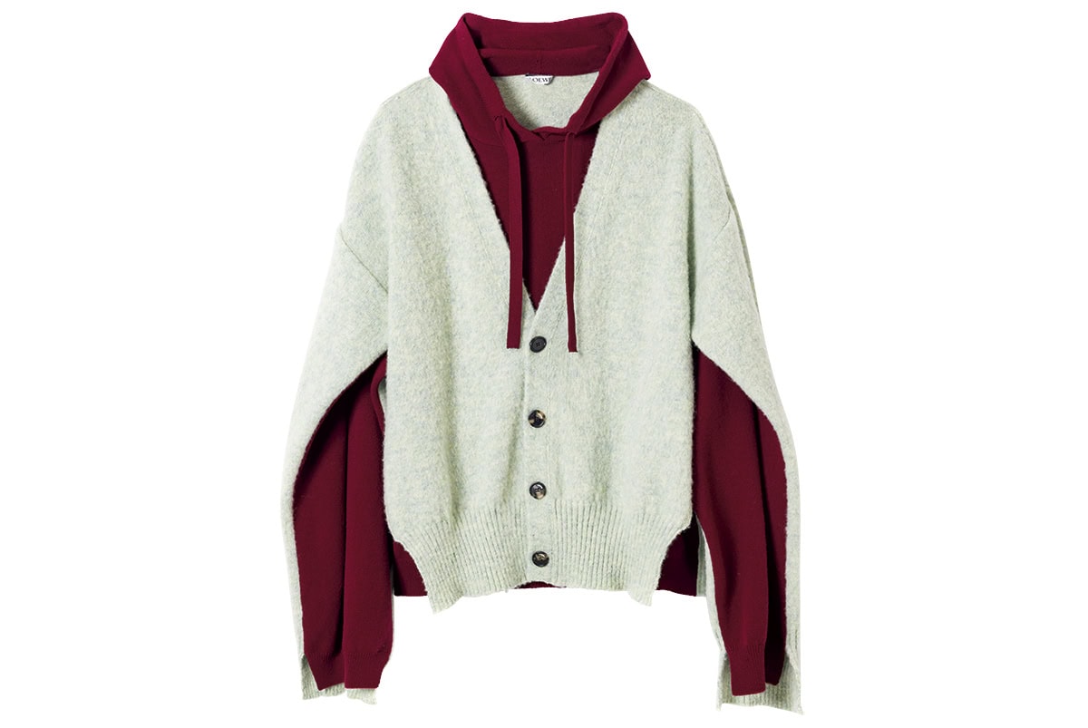 セーター￥446,600（ロエベ／ロエベ ジャパン クライアントサービス）