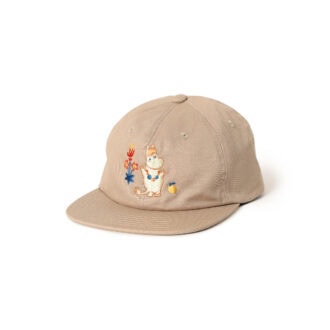 キャップ￥6,600　MOOMIN　BEAMS