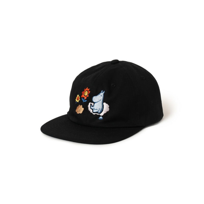 キャップ￥6,600　MOOMIN　BEAMS