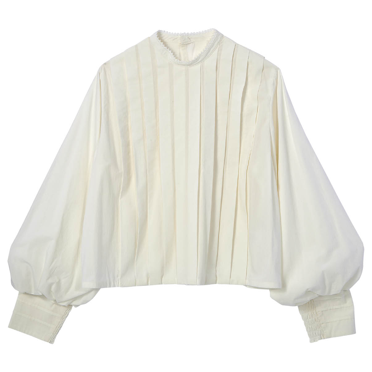 ブラウス￥29,700（HER.）