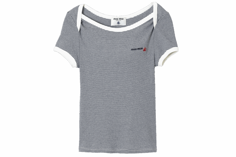 Tシャツ¥91,300※予定価格(ミュウミュウ/ミュウミュウ クライアントサービス)