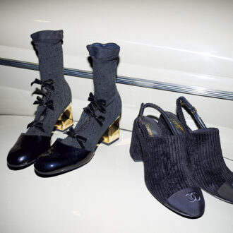クラシカルな甘さがたまらない♡ 【シャネル】のレディなブラックシューズ