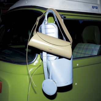 計算されたフォルムと絶妙カラーで魅せる【ジル サンダー】新作バッグ2選