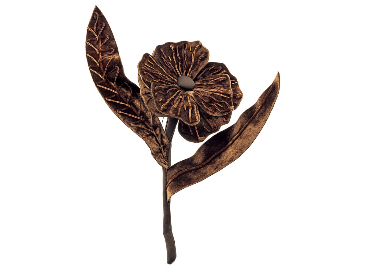 ブローチ￥118,800（マルニ／マルニ ジャパン クライアントサービス）