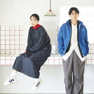 柔らかくて心地いいデニム生地が主役の洗練カジュアルな装いで素敵に