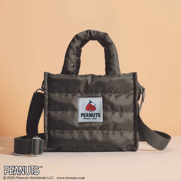 InRed 2025年11月号 付録【SNOOPY 
刺繍タグが可愛い！
２WAYキルティングバッグ】 ちょっとしたお出かけに便利なふわふわキルティングバッグ