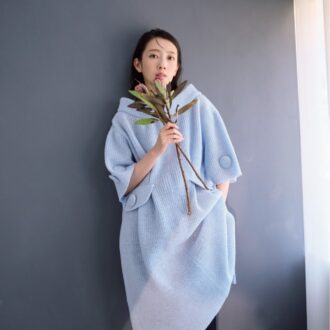 【波瑠】「冬になると、やっぱりニットが恋しくなるんです」GUCCI　FENDI　PRADA 　上質ニットに 魅せられて