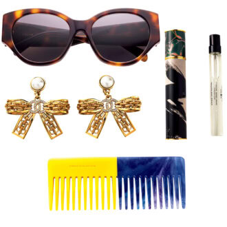 【シャネルのイヤリングにドリスのフレグランス……】バッグの中は"自分好み"で完成させたい♡