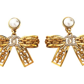 イヤリング￥267,300（シャネル／シャネル カスタマー ケア センター）