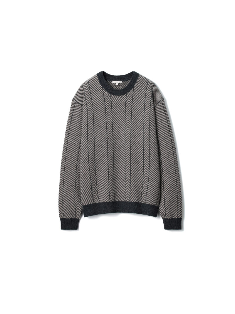 ラムクルーネックセーター　4,990円