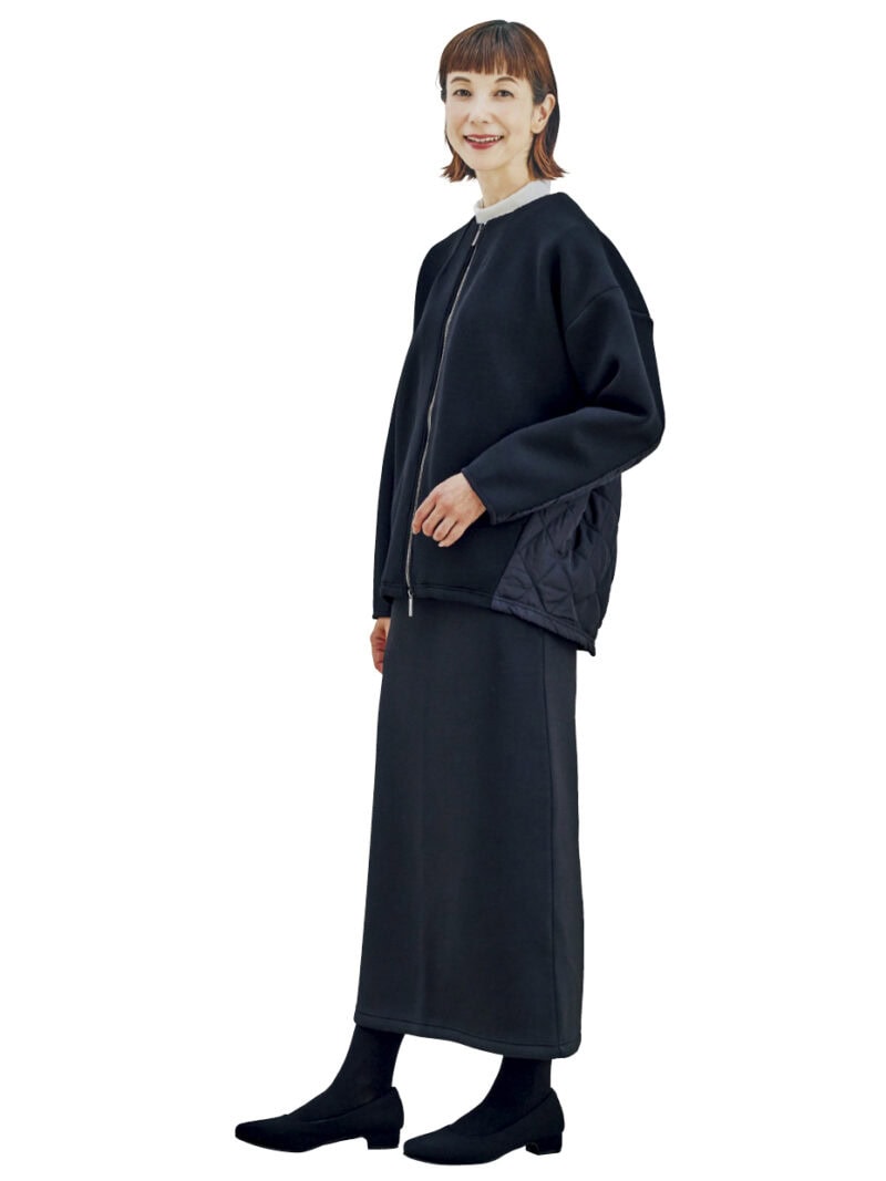 ジャケット¥2,420、スカート¥1,639（すべてシーズン リーズン バイ リン アンド レッド／しまむら）　中に着たカットソー、タイツ、靴（しまむら参考商品）