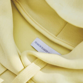 裏地はさらっとしたシルクのようなスムース生地。