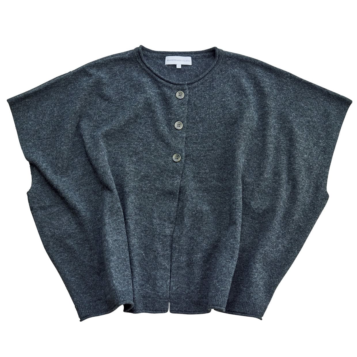 ナチュラル派 STY 佐藤かなさんが選ぶのは…ニットポンチョベスト