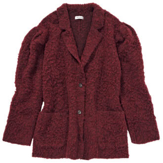 パフスリーブで華やか。ジャケット¥57,200(オープン セサミ クラブ)