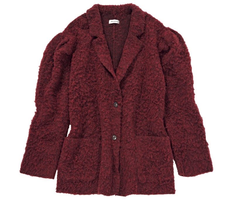 パフスリーブで華やか。ジャケット¥57,200(オープン セサミ クラブ)