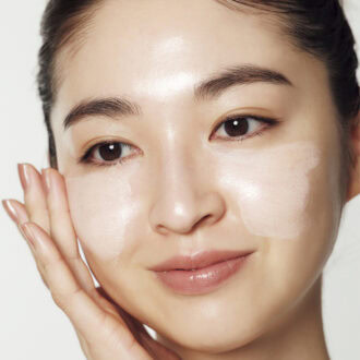 【トーンアップ下地_1】ピンク下地は顔全体に