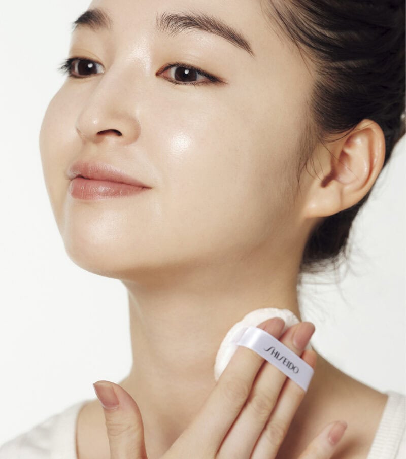 【肌フィルターパウダー_2】キレイな首に見せる