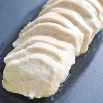【しっとり鶏ハムの作り方】ダイエットの強い味方！美味しく仕上げるコツは「前日から漬け込む」