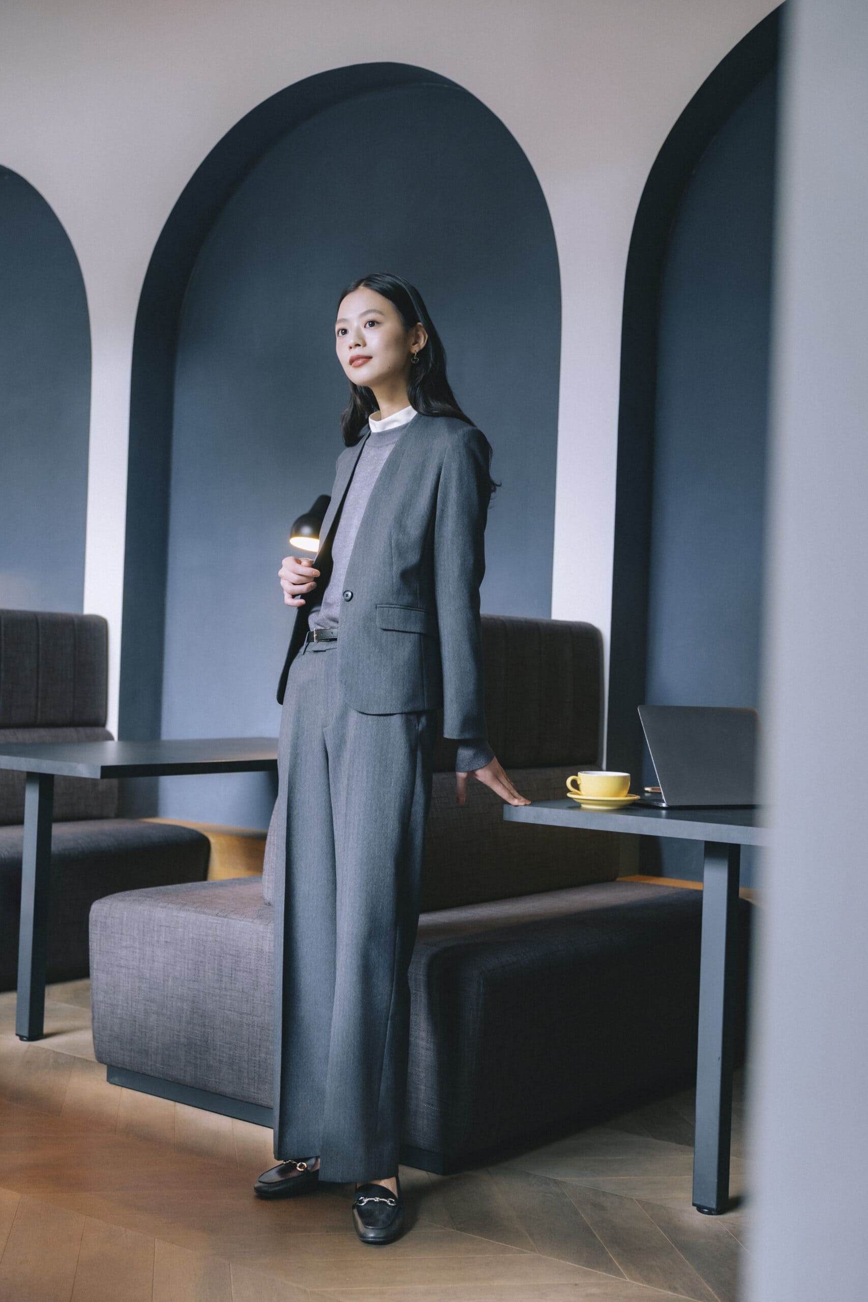 編集部おすすめ！“楽とキレイ見え”が叶う「洋服の青山」の『美ジ楽（ビジラク）スーツ』